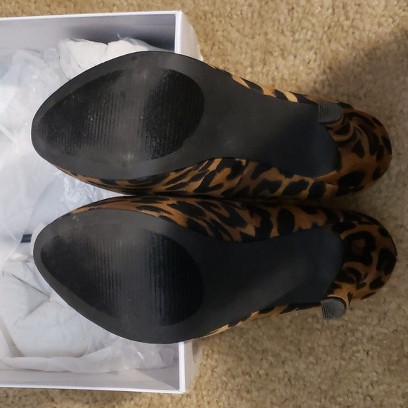 Steve Madden Nala Pumps, size 5.5 - Picture 2 of 4